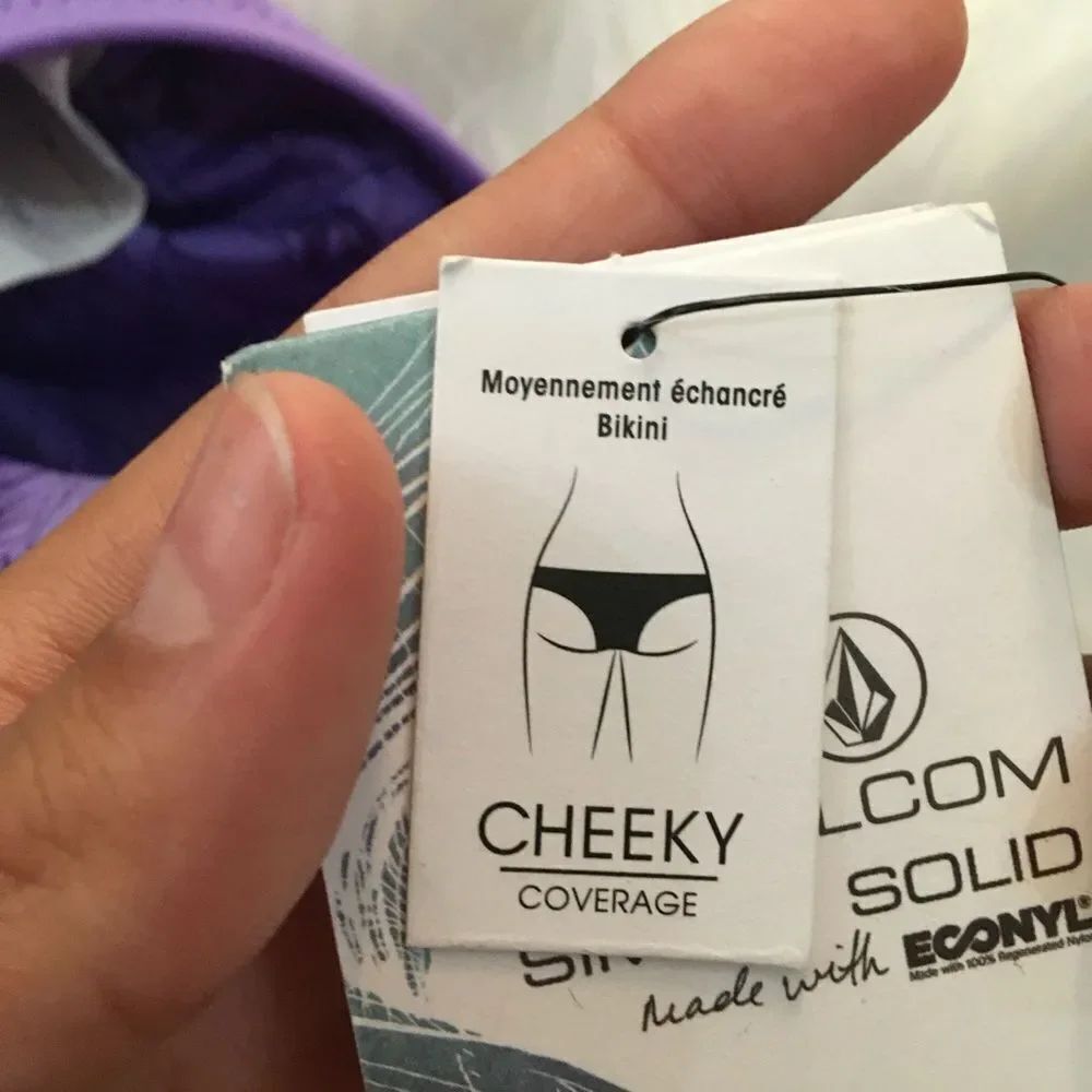 NEW Volcom Women’s Simply Solid Cheeky Purple Swimsuit Bottoms Size XS - Picture 6 of 13